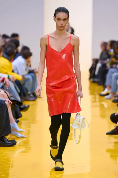 Look 4